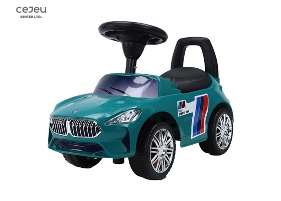 Passeio no impulso ao longo dos brinquedos da aprendizagem interativa do carro para meninas dos meninos das crianças